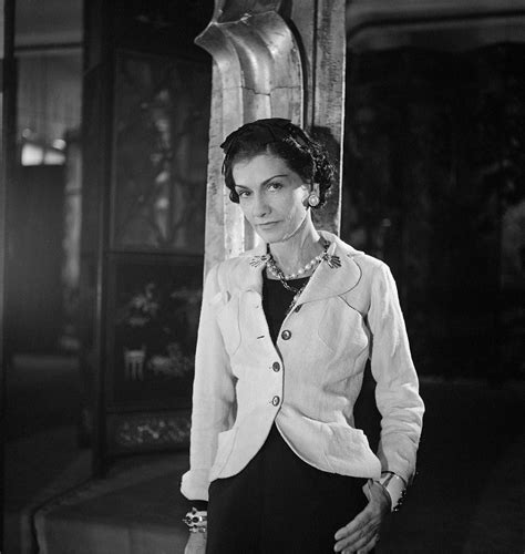 la vita di coco chanel|Coco Chanel storia: tutto quello c'è da sapere su di lei .